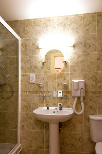 The Roebuck Inn - Relaxinnz Harrietsham Номер фото